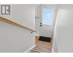 181 CLARKE ROAD E - 29