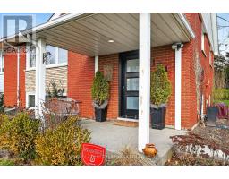 181 CLARKE ROAD E - 3