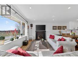 181 CLARKE ROAD E - 5