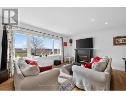 181 CLARKE ROAD E - 6