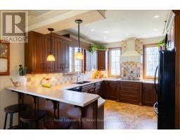 134 NORWICH ROAD - 10