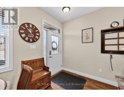 15 - 111 KING STREET E - 10