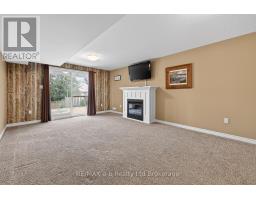 15 - 111 KING STREET E - 20