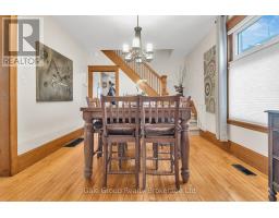 12 OXFORD STREET E - 11