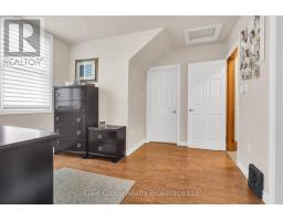 12 OXFORD STREET E - 17