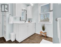 12 OXFORD STREET E - 21