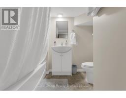 12 OXFORD STREET E - 26