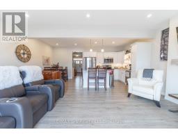 19 HUNTLEY AVENUE - 12