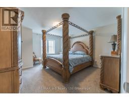 19 HUNTLEY AVENUE - 16