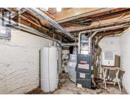 137 WONHAM STREET S - 16