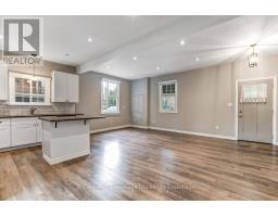 137 WONHAM STREET S - 9