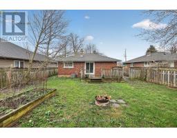 21 CRONYN STREET - 17