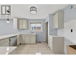 21 CRONYN STREET - 3