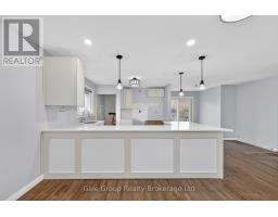 21 CRONYN STREET - 6