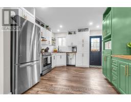 22 LORRAINE AVENUE - 10