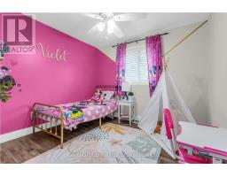 22 LORRAINE AVENUE - 16