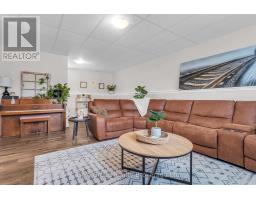 22 LORRAINE AVENUE - 23