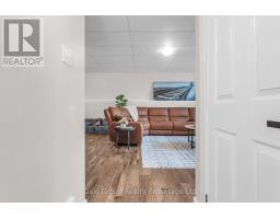 22 LORRAINE AVENUE - 24