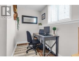 22 LORRAINE AVENUE - 27