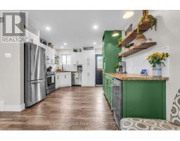 22 LORRAINE AVENUE - 6