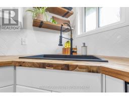 22 LORRAINE AVENUE - 9