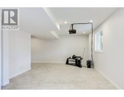 386 FAIRWAY ROAD - 32