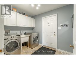 152 NORTH TOWN LINE E - 17