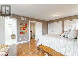 152 NORTH TOWN LINE E - 21