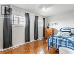 152 NORTH TOWN LINE E - 24