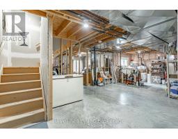 152 NORTH TOWN LINE E - 29