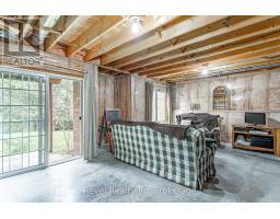 152 NORTH TOWN LINE E - 30