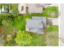 152 NORTH TOWN LINE E - 36