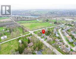 152 NORTH TOWN LINE E - 37