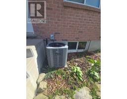 25 - 481 SPRINGBANK AVENUE N - 15