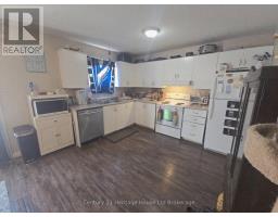 25 - 481 SPRINGBANK AVENUE N - 4