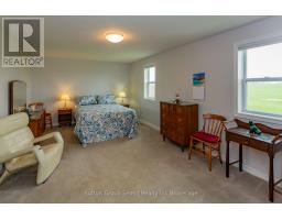 86 WALKER ROAD - 24