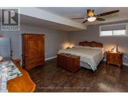 86 WALKER ROAD - 33