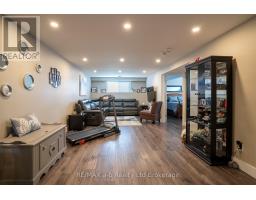 136 MAPLE LANE - 20