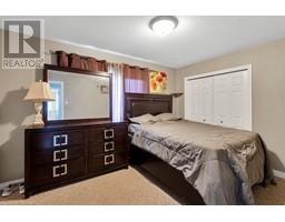 930 QUEENSBOROUGH Court - 12