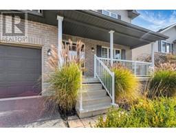 24 WOODHATCH Crescent - 3