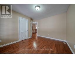 424 FAIRWAY ROAD - 10