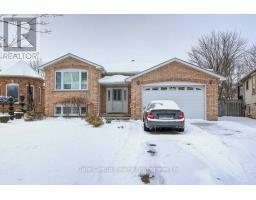 29 BATSON CRESCENT - 2