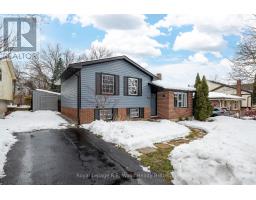 13 SANDALWOOD CRESCENT - 2