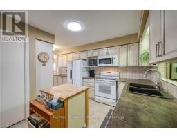 18 WILKINS CRESCENT - 25