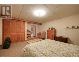 18 WILKINS CRESCENT - 41