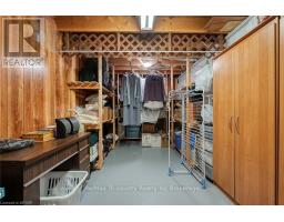 18 WILKINS CRESCENT - 44