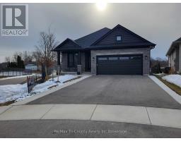 27 KEBA CRESCENT E - 1