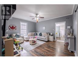 42 LAWRENCE STREET - 15