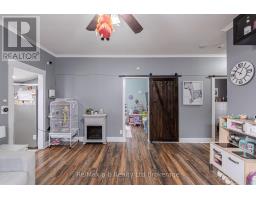 42 LAWRENCE STREET - 20