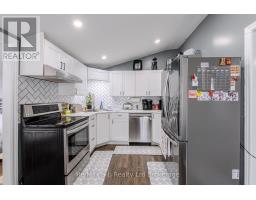 42 LAWRENCE STREET - 26